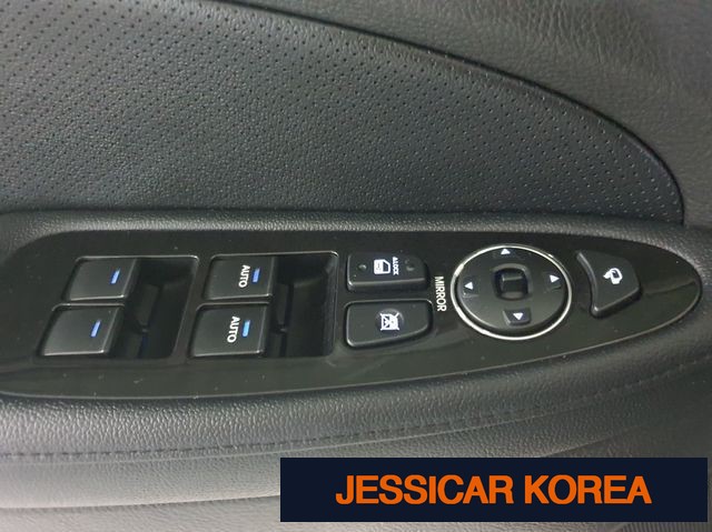 2013 Hyundai Genesis - Thumbnail 9