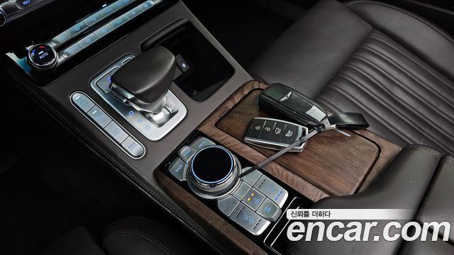 2021 Genesis G90 - Thumbnail 2