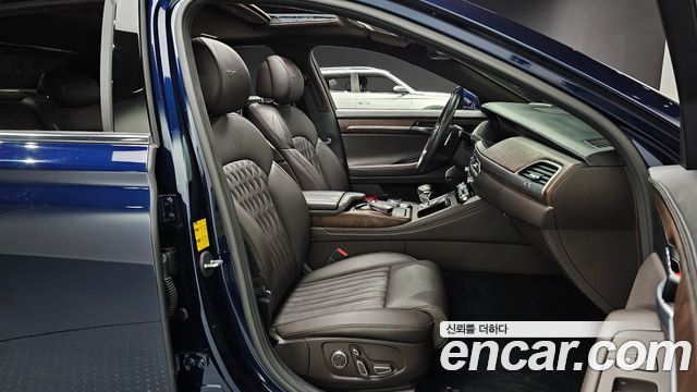 2021 Genesis G90 - Thumbnail 4
