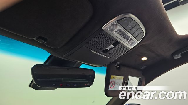 2021 Genesis G90 - Thumbnail 13