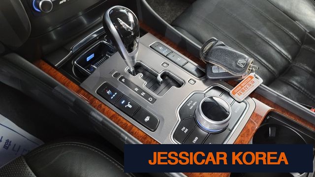 2012 Hyundai Equus (new model) - Thumbnail 5