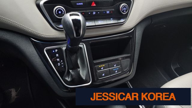 2019 Hyundai The New Grand Starex - Thumbnail 3