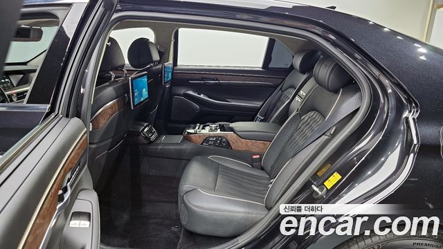 2021 Genesis G90 - Thumbnail 2