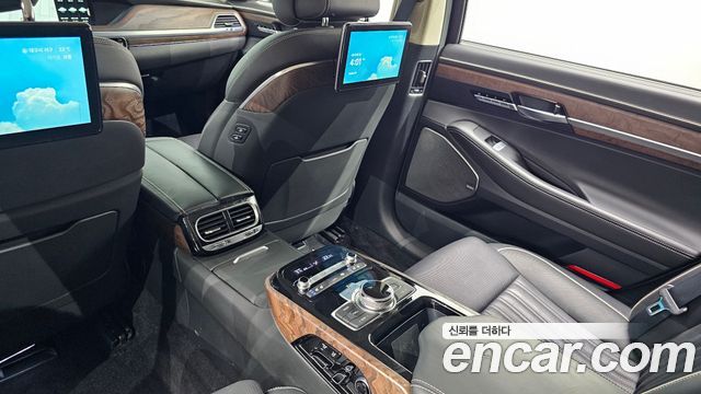 2021 Genesis G90 - Thumbnail 7