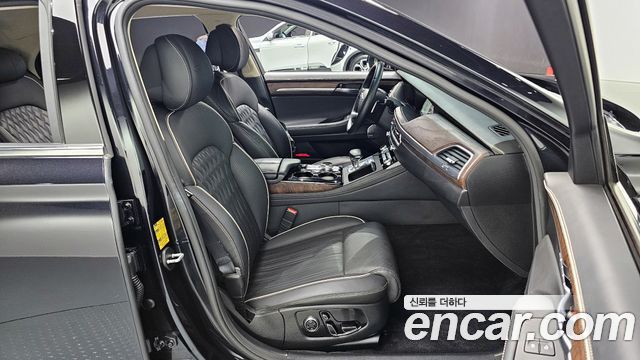 2021 Genesis G90 - Thumbnail 19