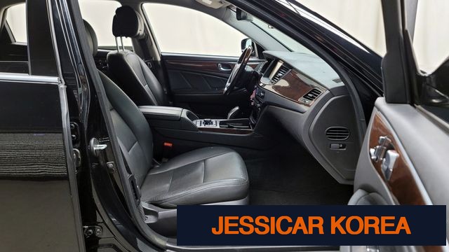 2015 Hyundai Equus (new model) - Thumbnail 2