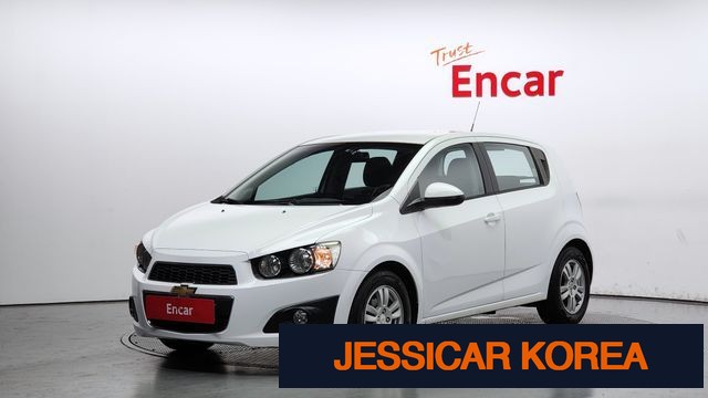 2012 Chevrolet Aveo hatchback - Thumbnail 6