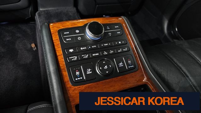2010 Hyundai Equus (new model) - Thumbnail 4