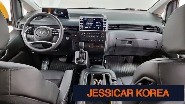 2023 Hyundai Staria - Thumbnail 3