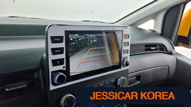2023 Hyundai Staria - Thumbnail 9