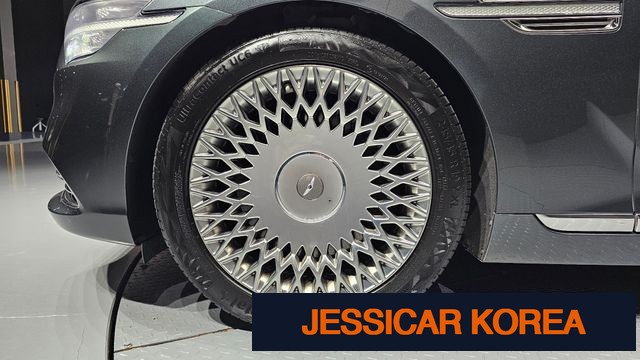 2019 Genesis G90 - Thumbnail 10