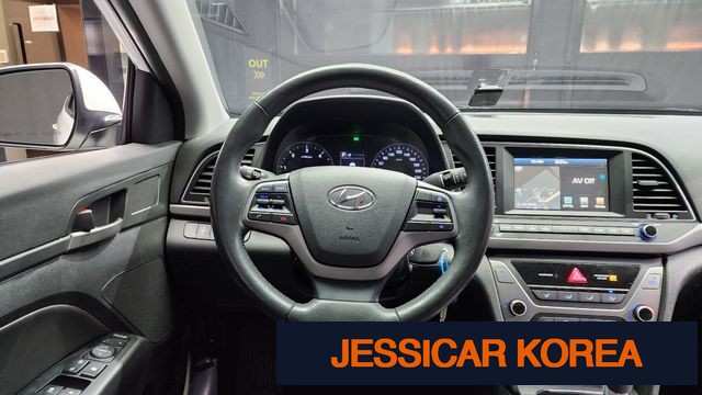 2016 Hyundai Avante AD - Thumbnail 11