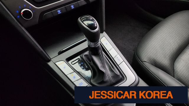 2016 Hyundai Avante AD - Thumbnail 16