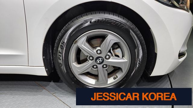 2016 Hyundai Avante AD - Thumbnail 20