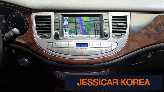 2011 Hyundai Genesis - Thumbnail 6
