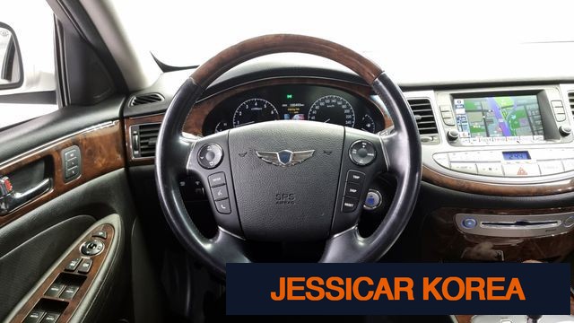 2011 Hyundai Genesis - Thumbnail 16