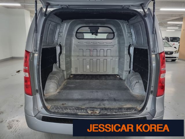 2016 Hyundai Grand Starex - Thumbnail 9