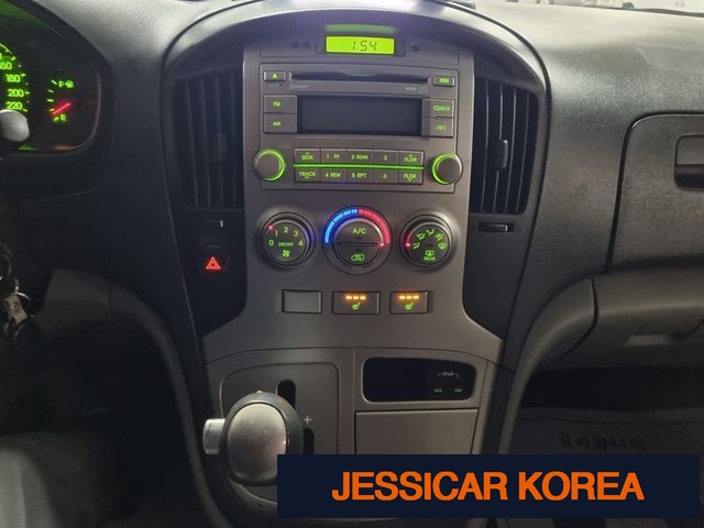 2016 Hyundai Grand Starex - Thumbnail 16