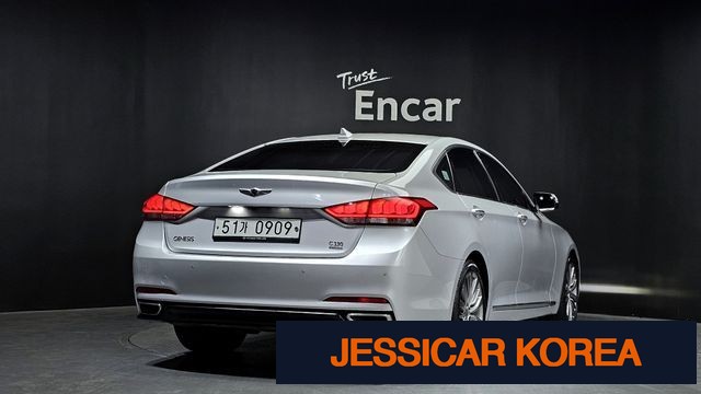 2016 Hyundai Genesis DH - Thumbnail 5