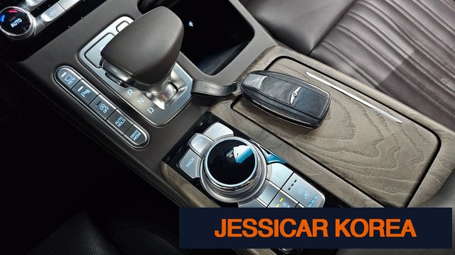 2020 Genesis G90 - Thumbnail 9