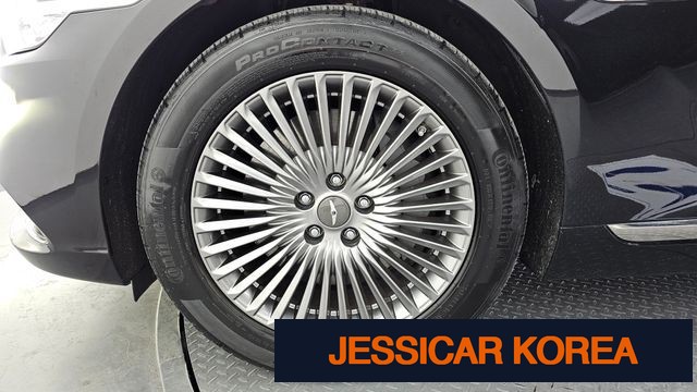 2020 Genesis G90 - Thumbnail 17