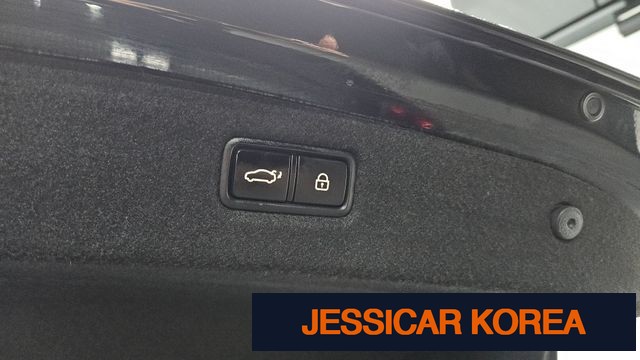 2020 Genesis G90 - Thumbnail 20
