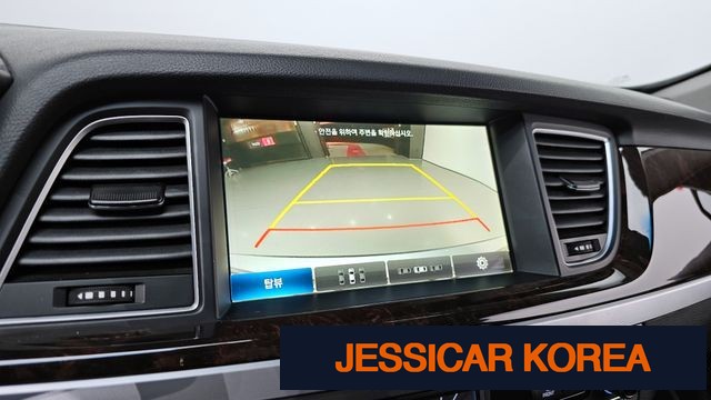 2015 Hyundai Genesis DH - Thumbnail 18