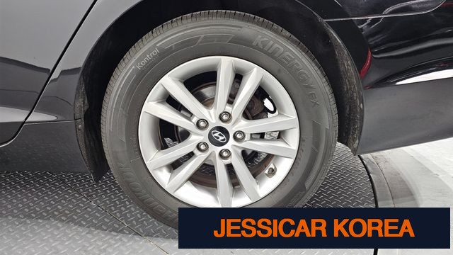 2015 Hyundai LF Sonata - Thumbnail 3