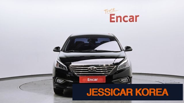2015 Hyundai LF Sonata - Thumbnail 4