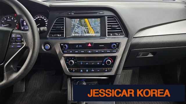 2015 Hyundai LF Sonata - Thumbnail 18
