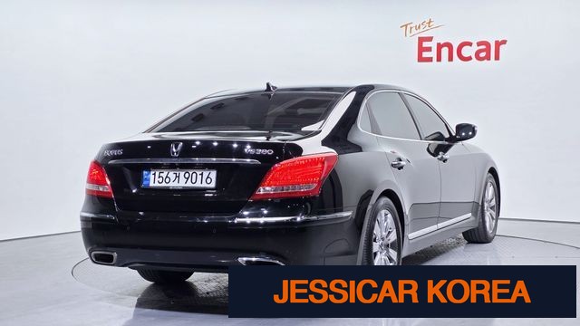 2010 Hyundai Equus (new model) - Thumbnail 2