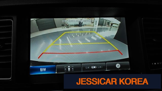 2016 Hyundai Genesis DH - Thumbnail 16