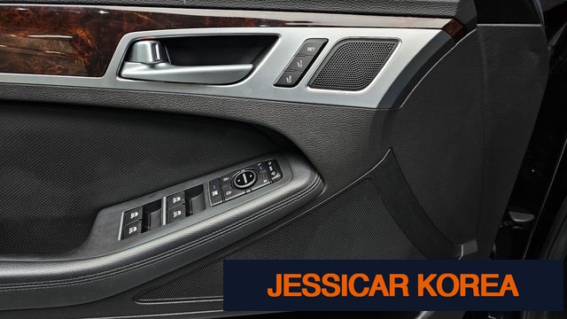 2016 Hyundai Genesis DH - Thumbnail 19