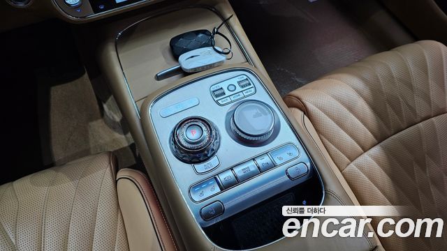 2022 Genesis G90 (RS4) - Thumbnail 14