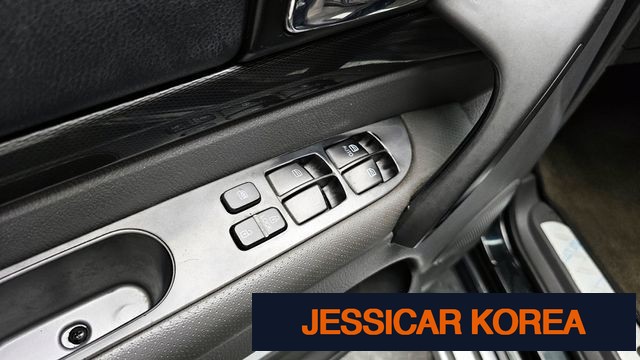 2014 KG Mobility Korando Turismo - Thumbnail 14