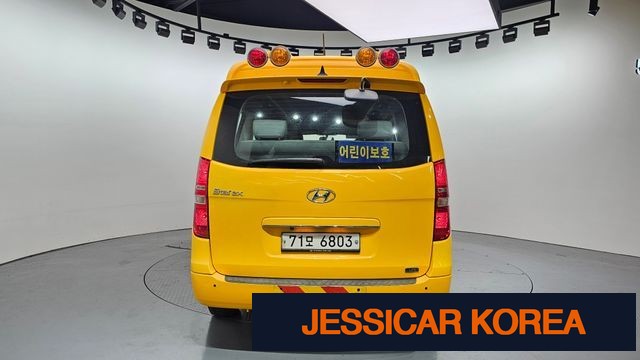 2019 Hyundai The New Grand Starex - Thumbnail 20