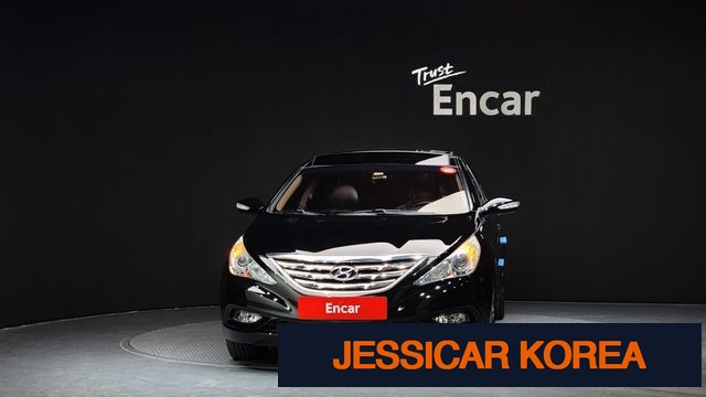 2010 Hyundai YF Sonata - Thumbnail 9