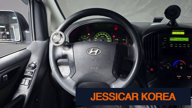 2015 Hyundai Grand Starex - Thumbnail 18