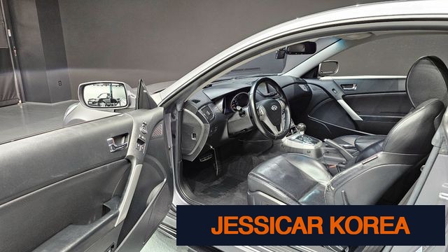 2009 Hyundai Genesis Coupe - Thumbnail 12
