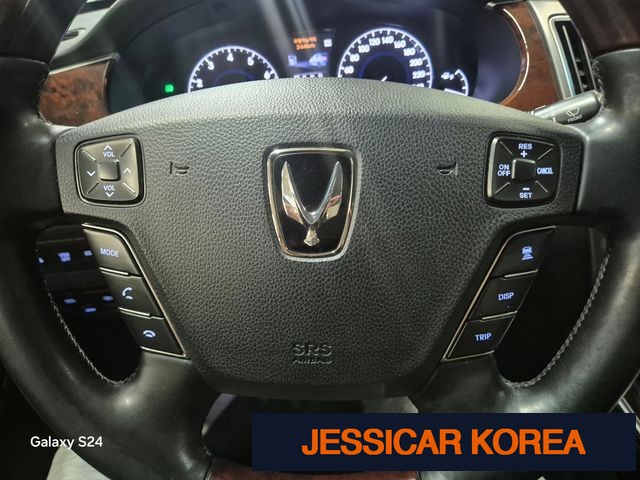2012 Hyundai Equus (new model) - Thumbnail 2