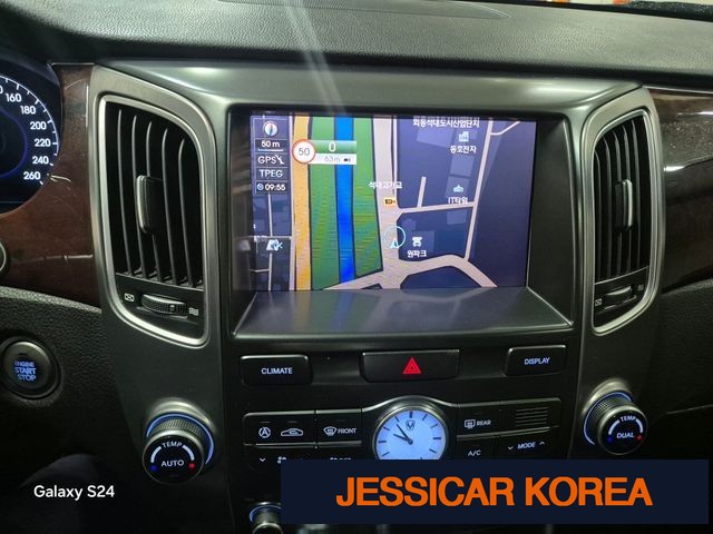 2012 Hyundai Equus (new model) - Thumbnail 4