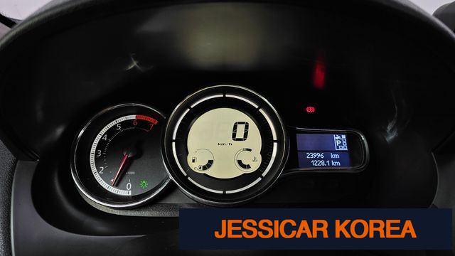 2016 Renault Korea SM3 Neo - Thumbnail 2