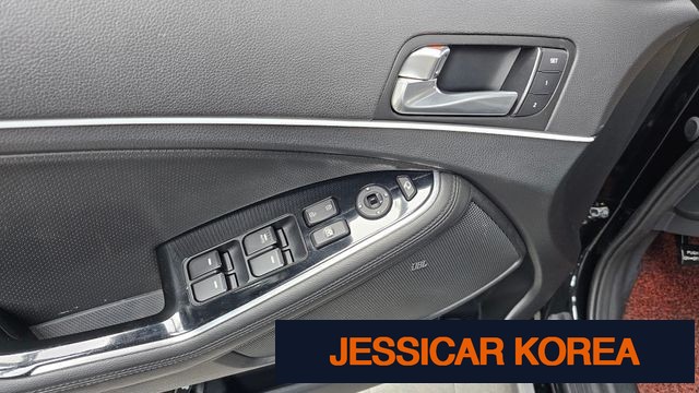 2015 Kia K5 Hybrid - Thumbnail 12