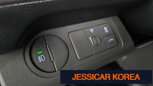 2016 Hyundai Grand Starex - Thumbnail 17