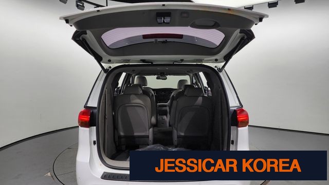 2017 Kia All New Carnival - Thumbnail 8
