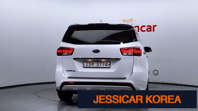2017 Kia All New Carnival - Thumbnail 15