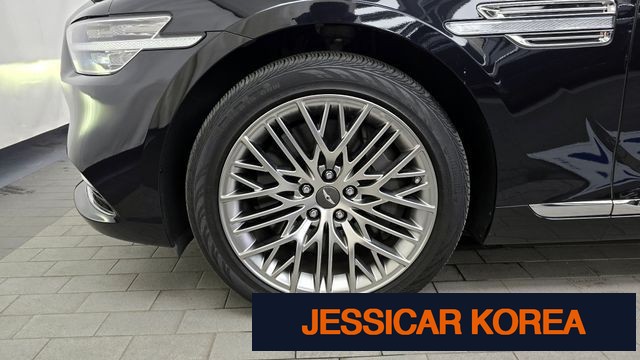 2021 Genesis G90 - Thumbnail 14