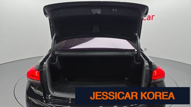 2017 Genesis G80 - Thumbnail 3