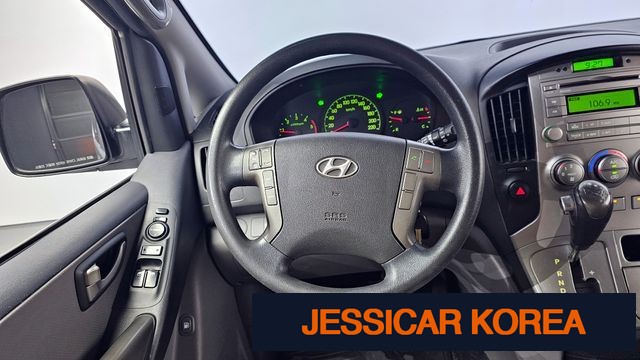 2012 Hyundai Grand Starex - Thumbnail 2