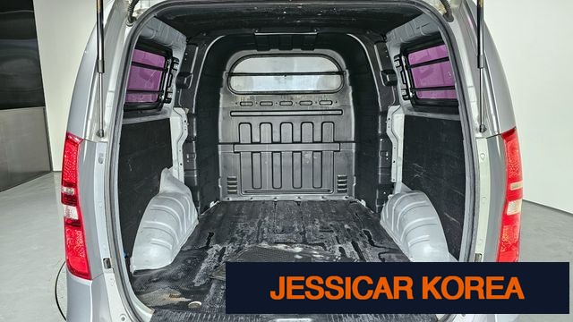 2012 Hyundai Grand Starex - Thumbnail 8